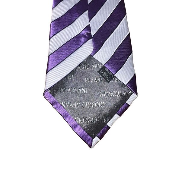 Giorgio Armani Purple & White Handmade in Italy 100% Silk Neck Tie - Picture 4 of 5